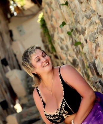 Сладкая кошечка с гибким телом и нежными объятиями приглашает в гости и порадует незабываемым вечером. Со мной ты почувствуешь себя настоящим мужчиной. Не упусти шанс! 334, 45 лет