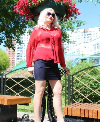 Обладая креативностью и нежностью, я создам для тебя незабываемую атмосферу нашей встречи. Мои услуги - это полное удовлетворение твоих желаний и фантазий. Я готова исполнить любые твои секретные мечты. Отличный массаж, эротические игры и приятная компания - все это я могу предложить тебе. У меня есть отзывы от моих предыдущих клиентов, которые говорят о моей профессиональности и индивидуальном подходе к каждому. Страстные фото в моем профиле только подтверждают мою красоту и сексуальность. Жду твоего звонка в Москве! 💋🔥 86, 56 лет