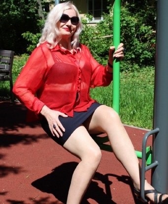 Обладая креативностью и нежностью, я создам для тебя незабываемую атмосферу нашей встречи. Мои услуги - это полное удовлетворение твоих желаний и фантазий. Я готова исполнить любые твои секретные мечты. Отличный массаж, эротические игры и приятная компания - все это я могу предложить тебе. У меня есть отзывы от моих предыдущих клиентов, которые говорят о моей профессиональности и индивидуальном подходе к каждому. Страстные фото в моем профиле только подтверждают мою красоту и сексуальность. Жду твоего звонка в Москве! 💋🔥 86, 56 лет